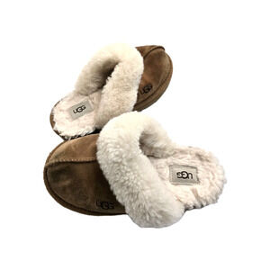 Kids UGG Australia Cozy Slipper Suede Chestnut 100 Authentic Kids size 13